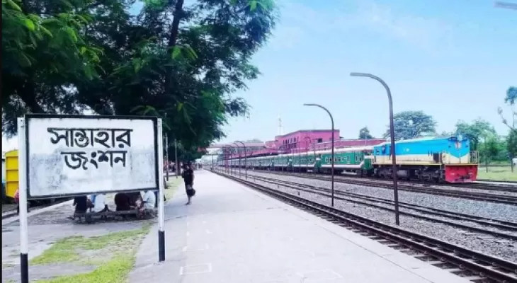 বগুড়ার সান্তাহারে ট্রেনে কাটা পড়ে নারীর মৃত্যু